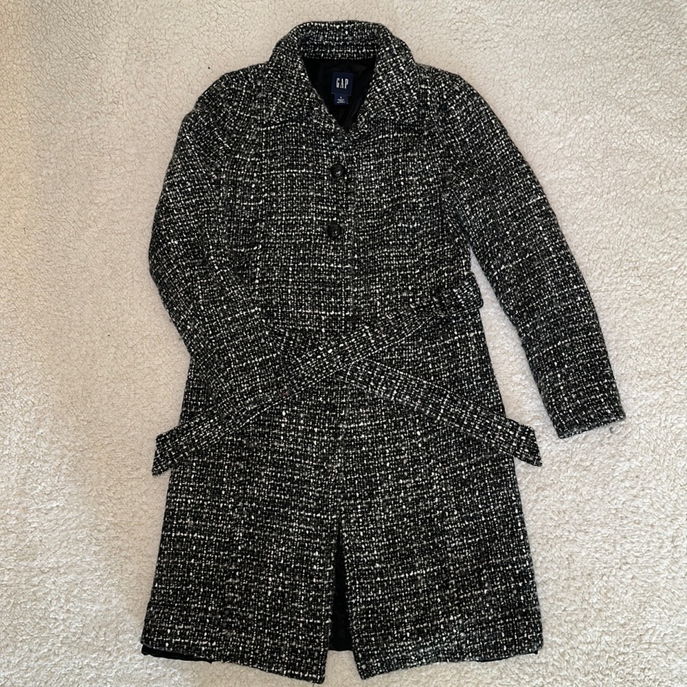 GAP Size S White/Black/Gray Plaid Peakcock Coat